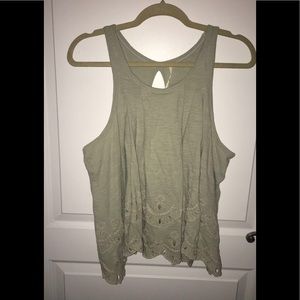 Free People Tank with big key-hole in back